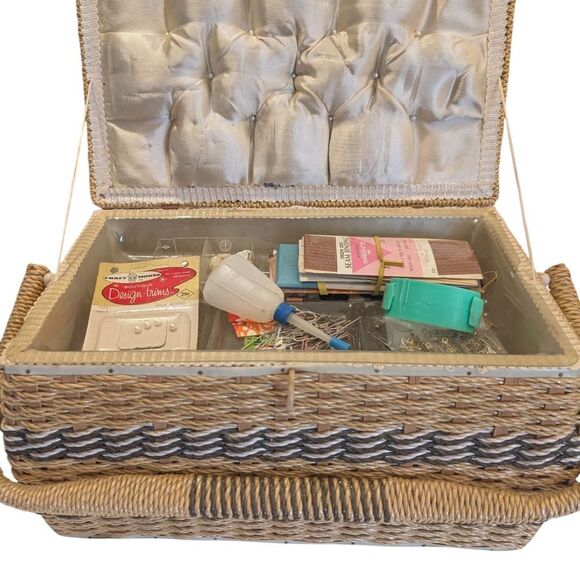 Vintage Floral Woven & Velvet Sewing Basket with Handle‎ - Picture 2 of 4